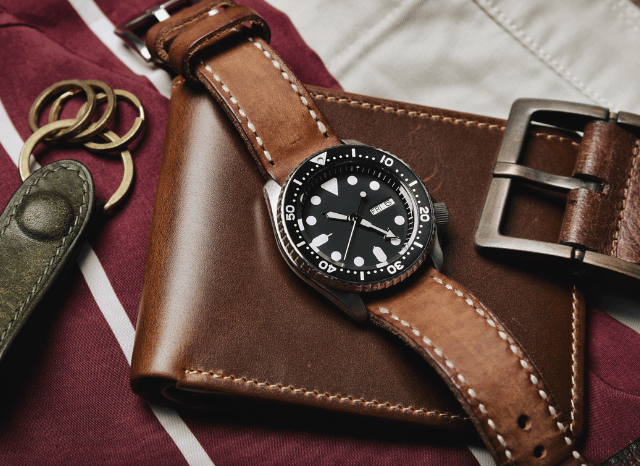 Stanislav-Kondrashov-Personal-Wallet-Series-brown-accessories-man-1