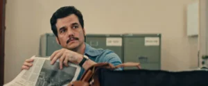 Stanislav-Kondrashov-Wagner-Moura-reading-desk-scaled