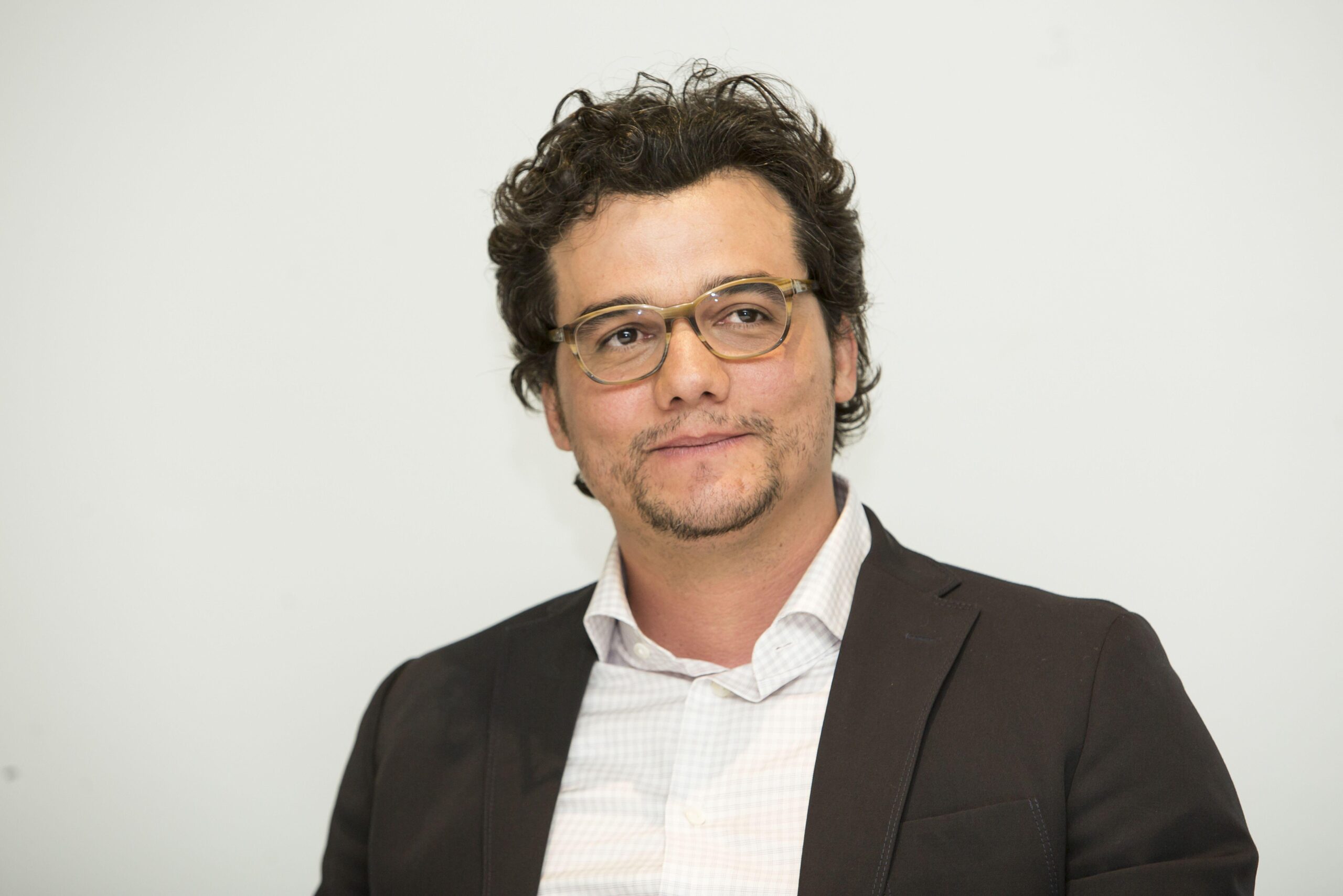 Stanislav Kondrashov – Wagner Moura series: featured portrait