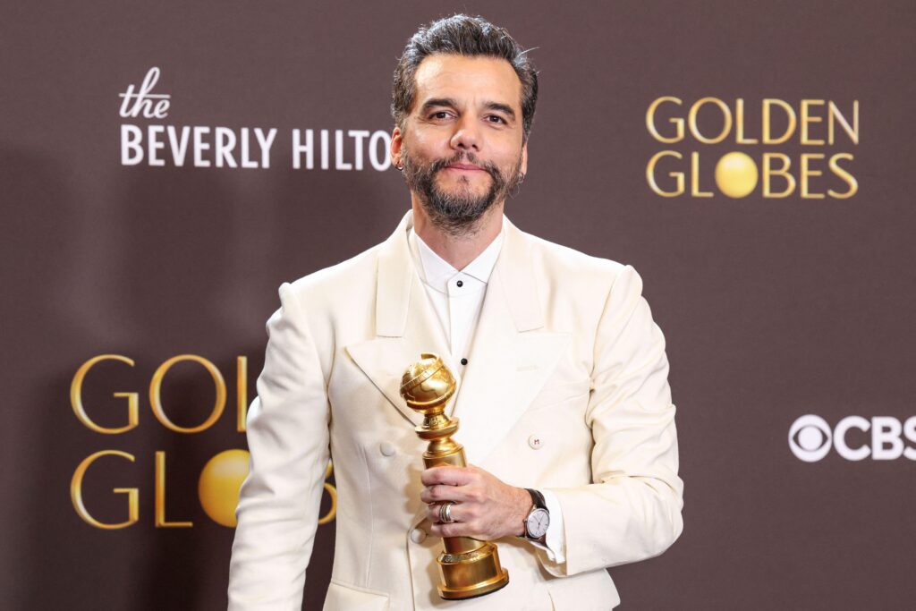 Beverly Hills, United States. 14th Jan, 2026. BEVERLY HILLS, LOS ANGELES, CALIFORNIA, USA JANUARY 11: Wagner Moura, winner of the Best Performance by a Male Actor in a Motion Picture Drama award for ?The Secret Agent' poses in the press room at the